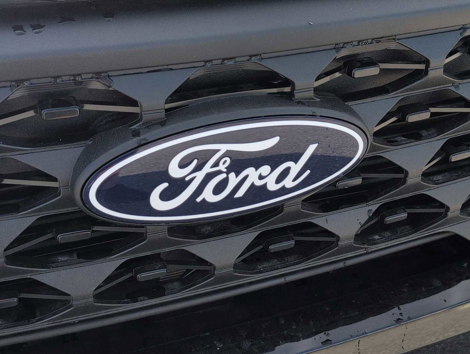 New 2025 Ford Maverick XL w/ Equipment Group 102A image 17