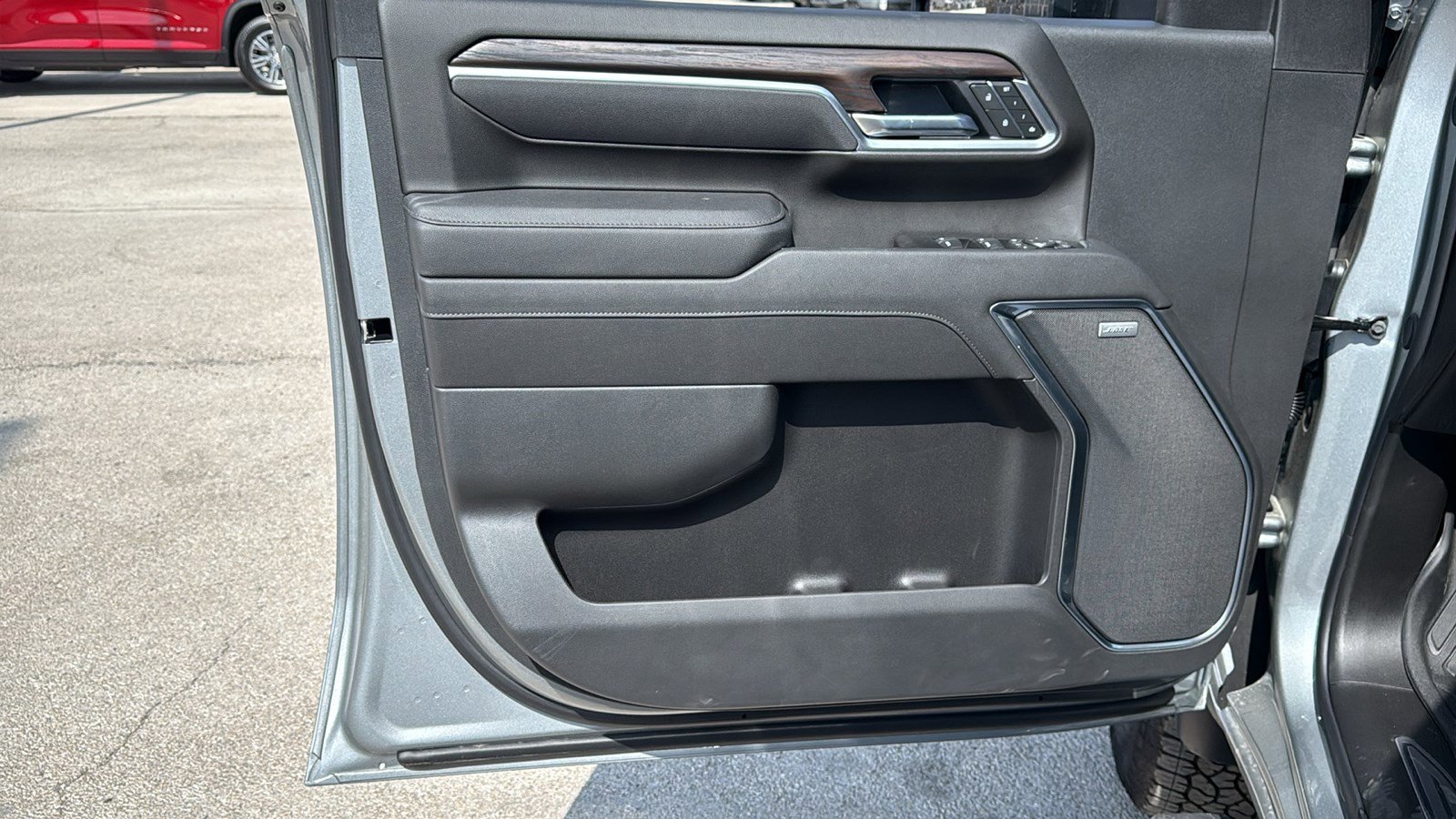 New 2026 GMC Sierra 2500 SLT w/ Texas SLT Premium Package AWD/4WD image 8