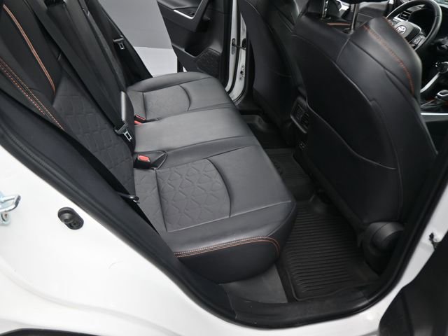 Used 2024 Toyota RAV4 Adventure image 32