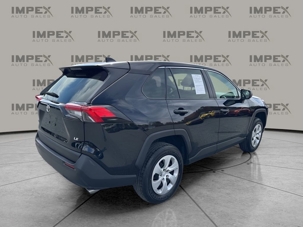 Used 2024 Toyota RAV4 LE image 5