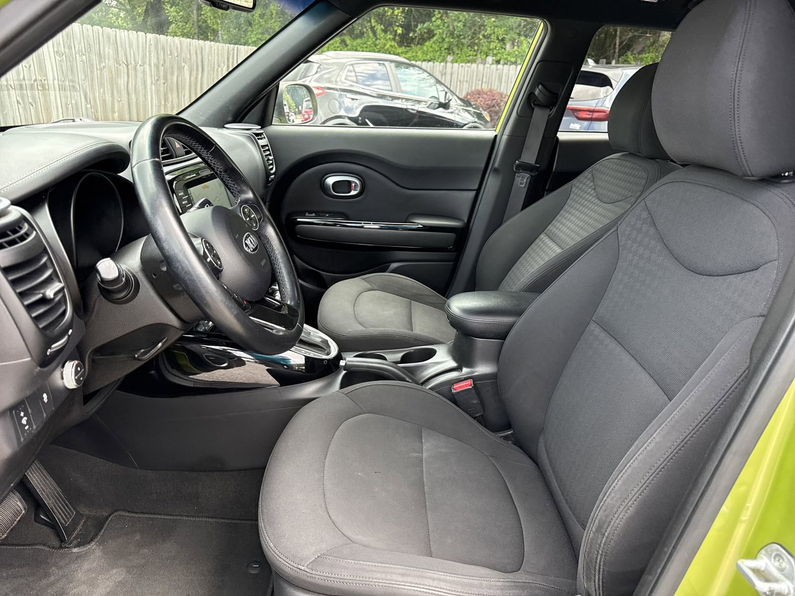 Used 2015 Kia Soul ! w/ Sun & Sound Package FWD image 10