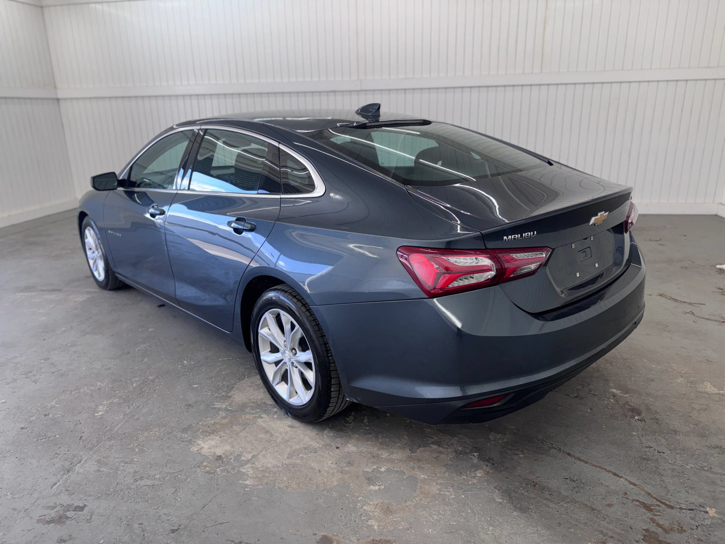 Used 2020 Chevrolet Malibu LT FWD image 7
