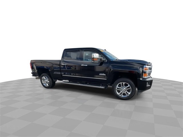 Used 2018 Chevrolet Silverado 2500 High Country w/ Duramax Plus Package image 2
