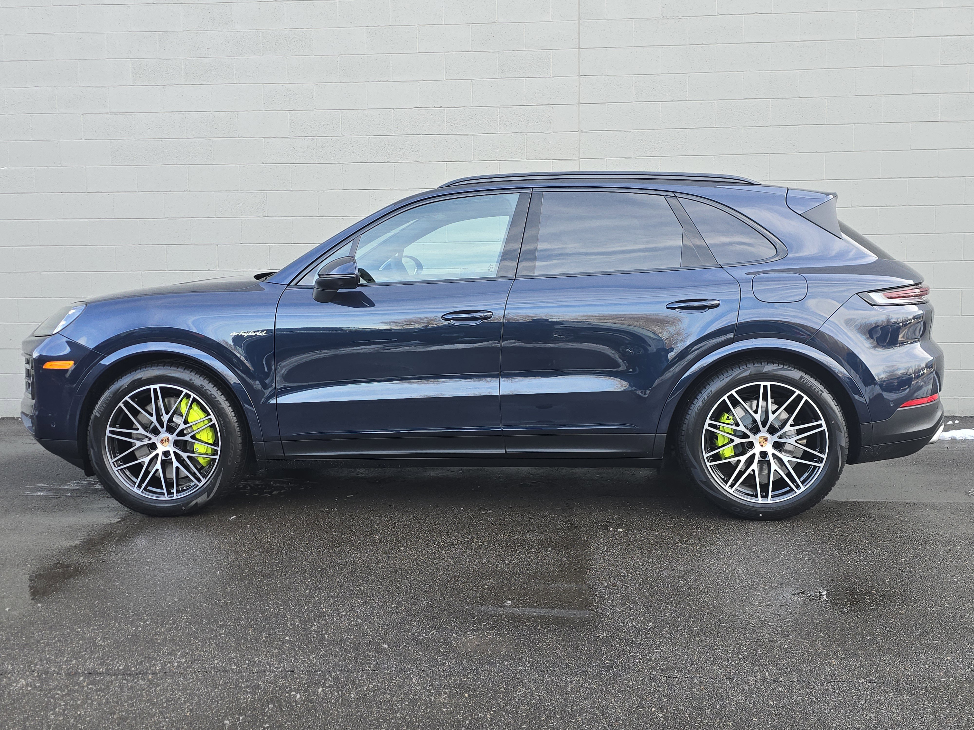 New 2026 Porsche Cayenne E-Hybrid image 2
