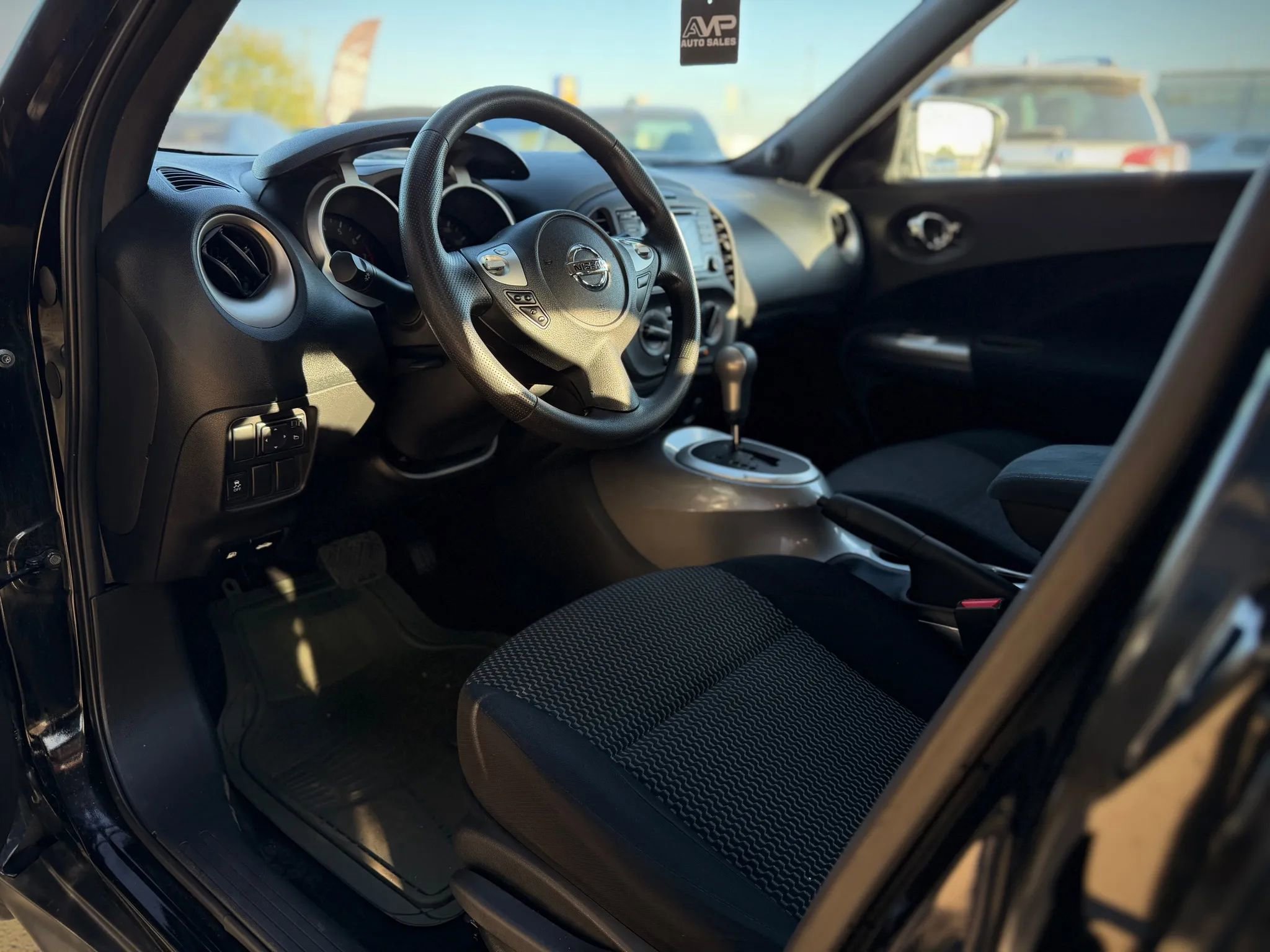 Used 2016 Nissan Juke S image 9
