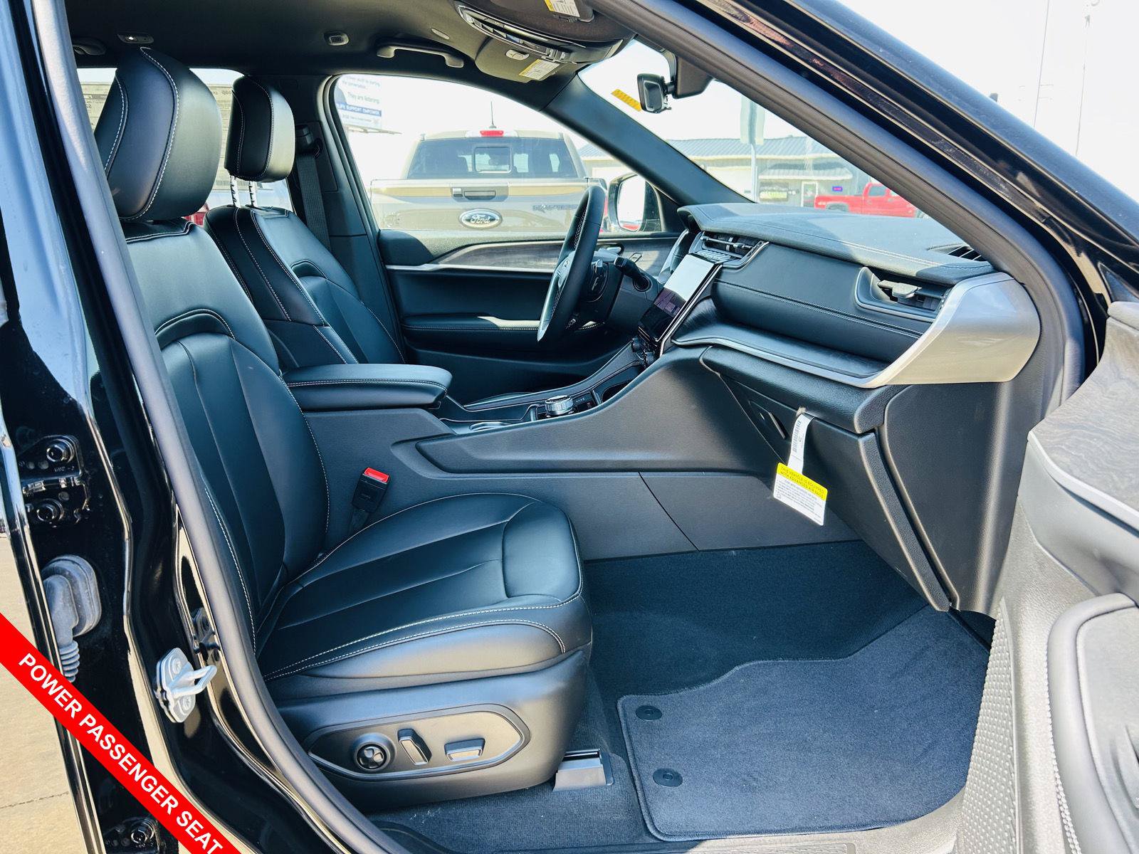 New 2025 Jeep Grand Cherokee Limited AWD/4WD image 34