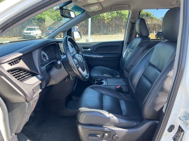 Used 2015 Toyota Sienna SE FWD image 12