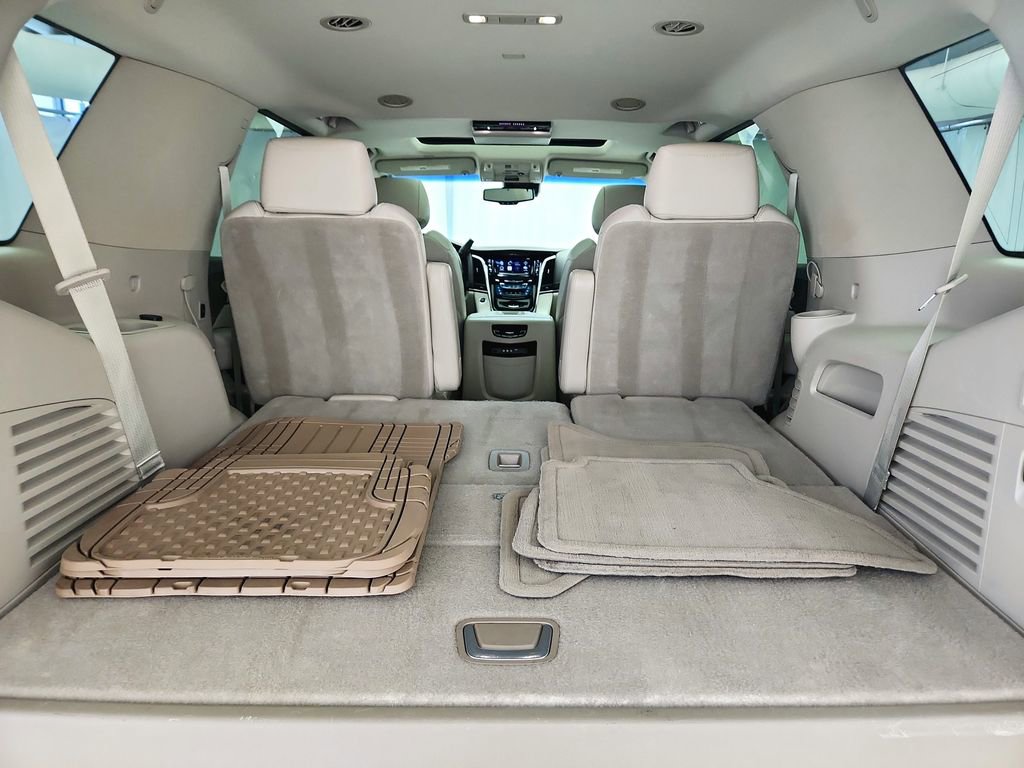 Used 2016 Cadillac Escalade Premium image 40