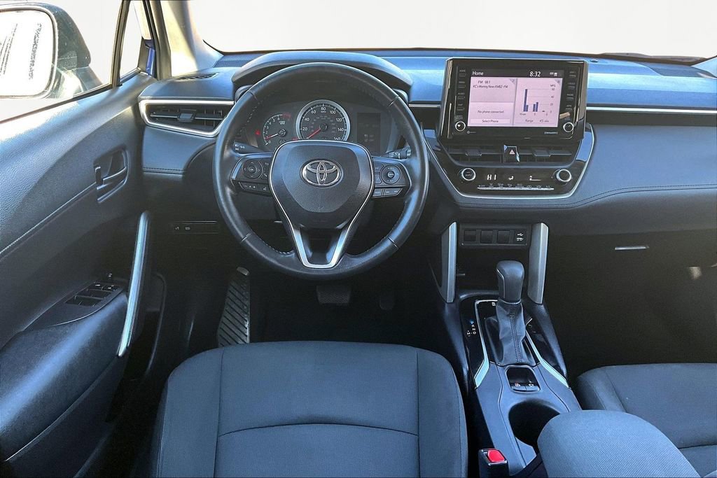 Used 2022 Toyota Corolla Cross LE FWD image 4