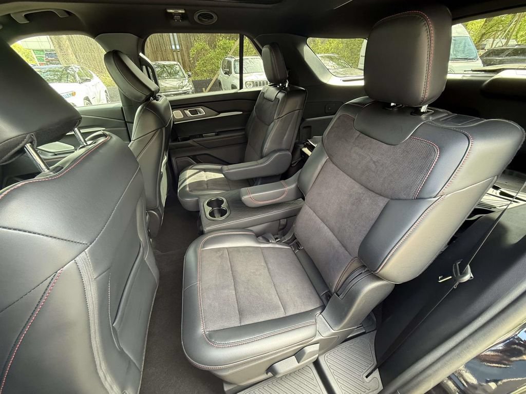 Used 2025 Ford Explorer ST w/ Sun And Sound Package AWD/4WD image 12