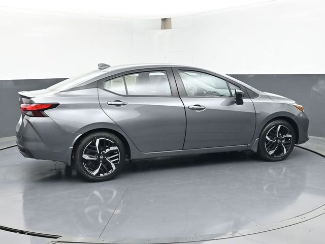 New 2025 Nissan Versa SR w/ Trunk Package FWD image 3