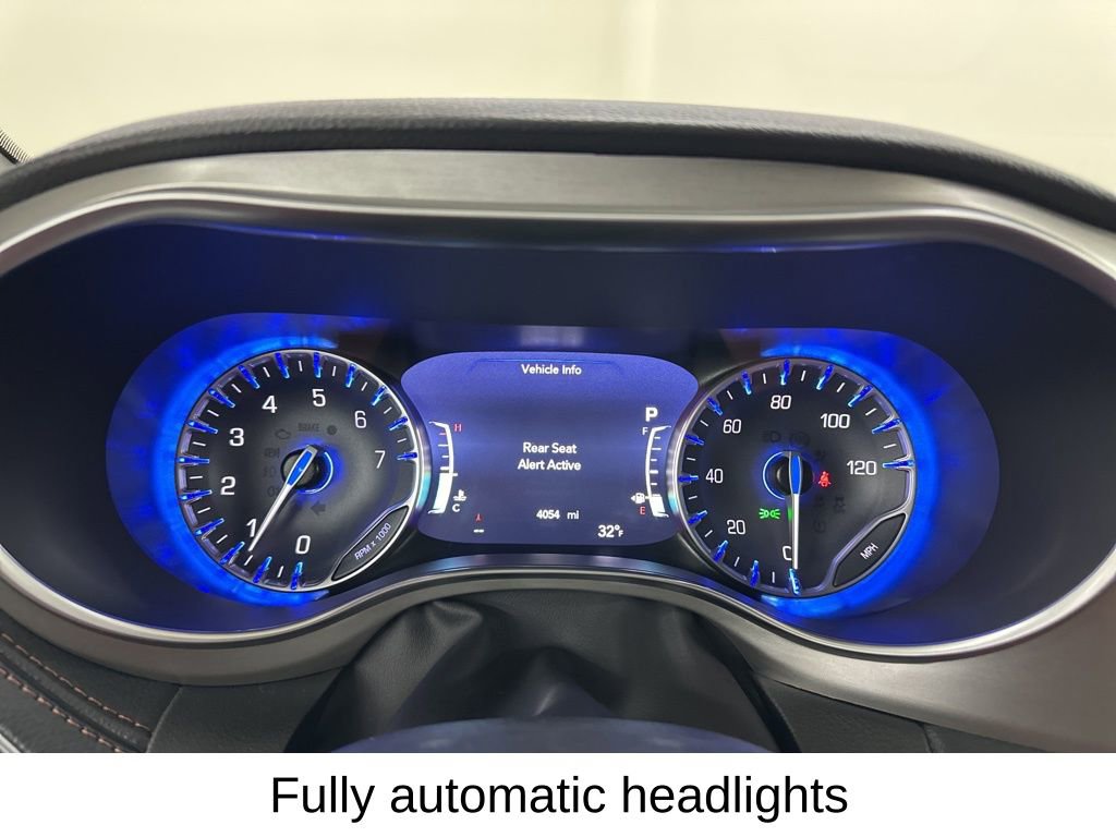 Used 2026 Chrysler Pacifica Pinnacle image 40