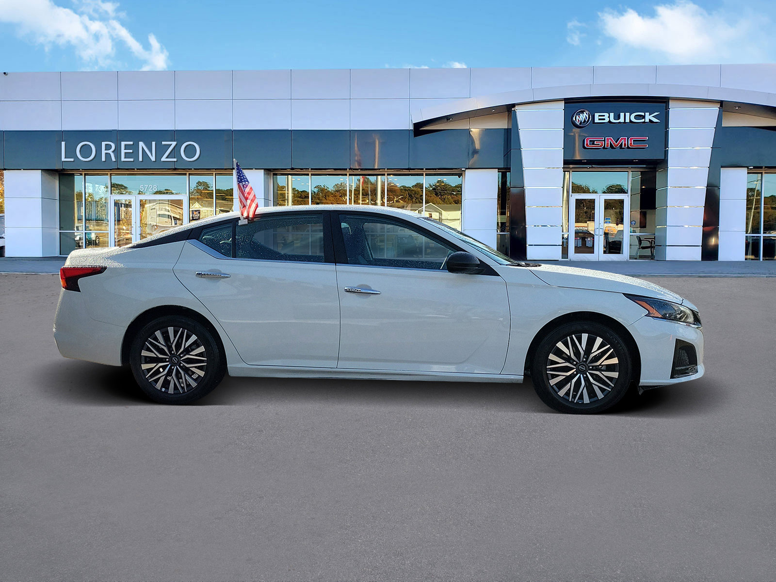 Used 2025 Nissan Altima 2.5 SV image 4