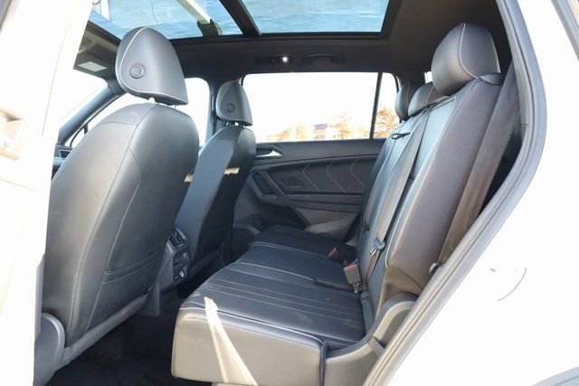 Used 2023 Volkswagen Tiguan SE R-Line image 22