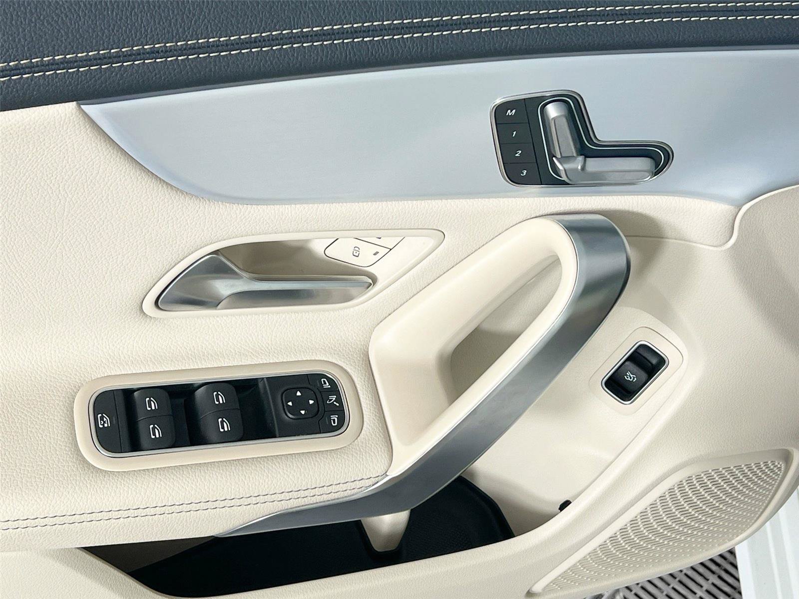 Certified 2023 Mercedes-Benz CLA 250 4MATIC image 19