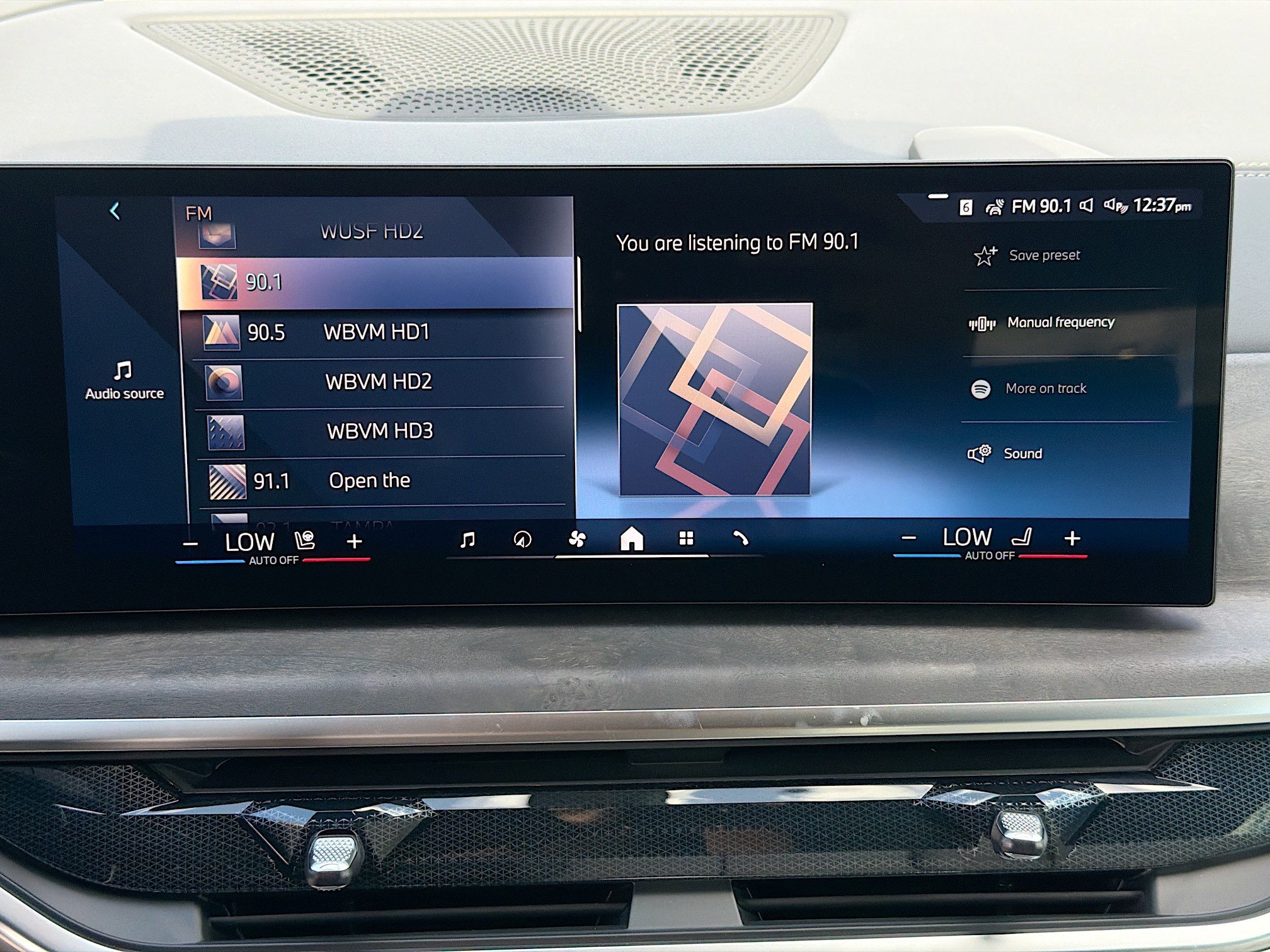 New 2026 BMW X5 xDrive50e w/ Executive Package image 32