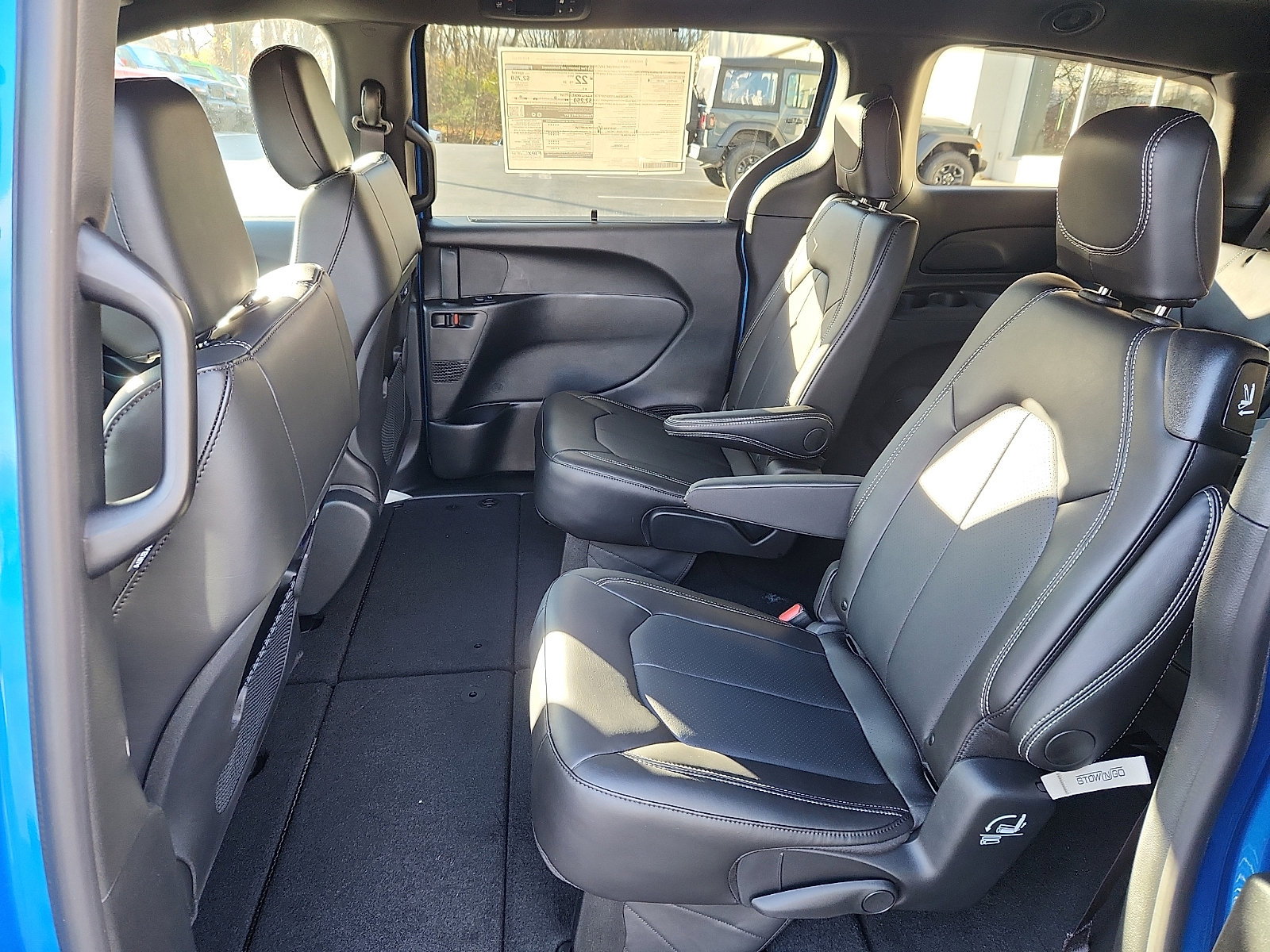 New 2026 Chrysler Pacifica Select image 6