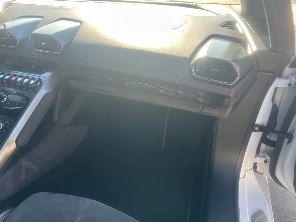 Used 2015 Lamborghini Huracan LP 610-4 image 25