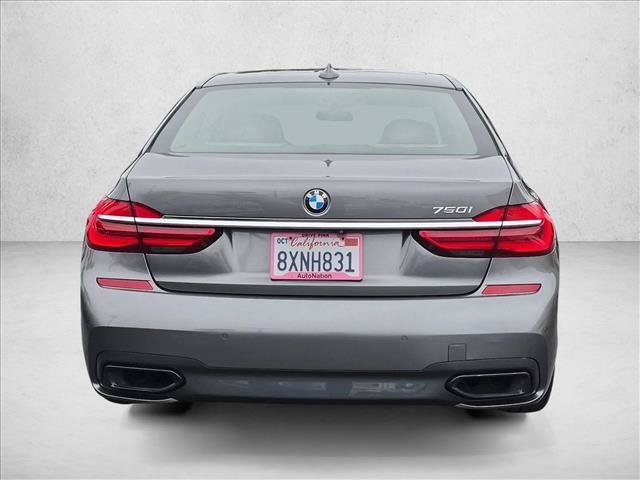 Used 2017 BMW 750i RWD image 7