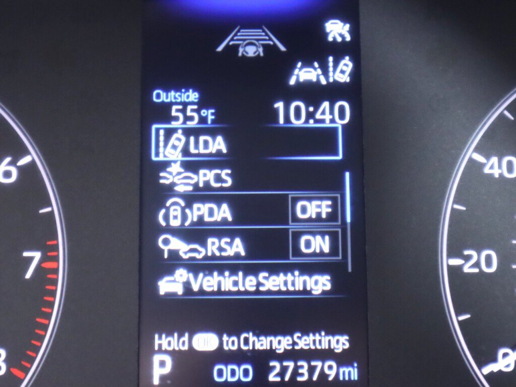 Used 2025 Toyota Corolla LE FWD image 14