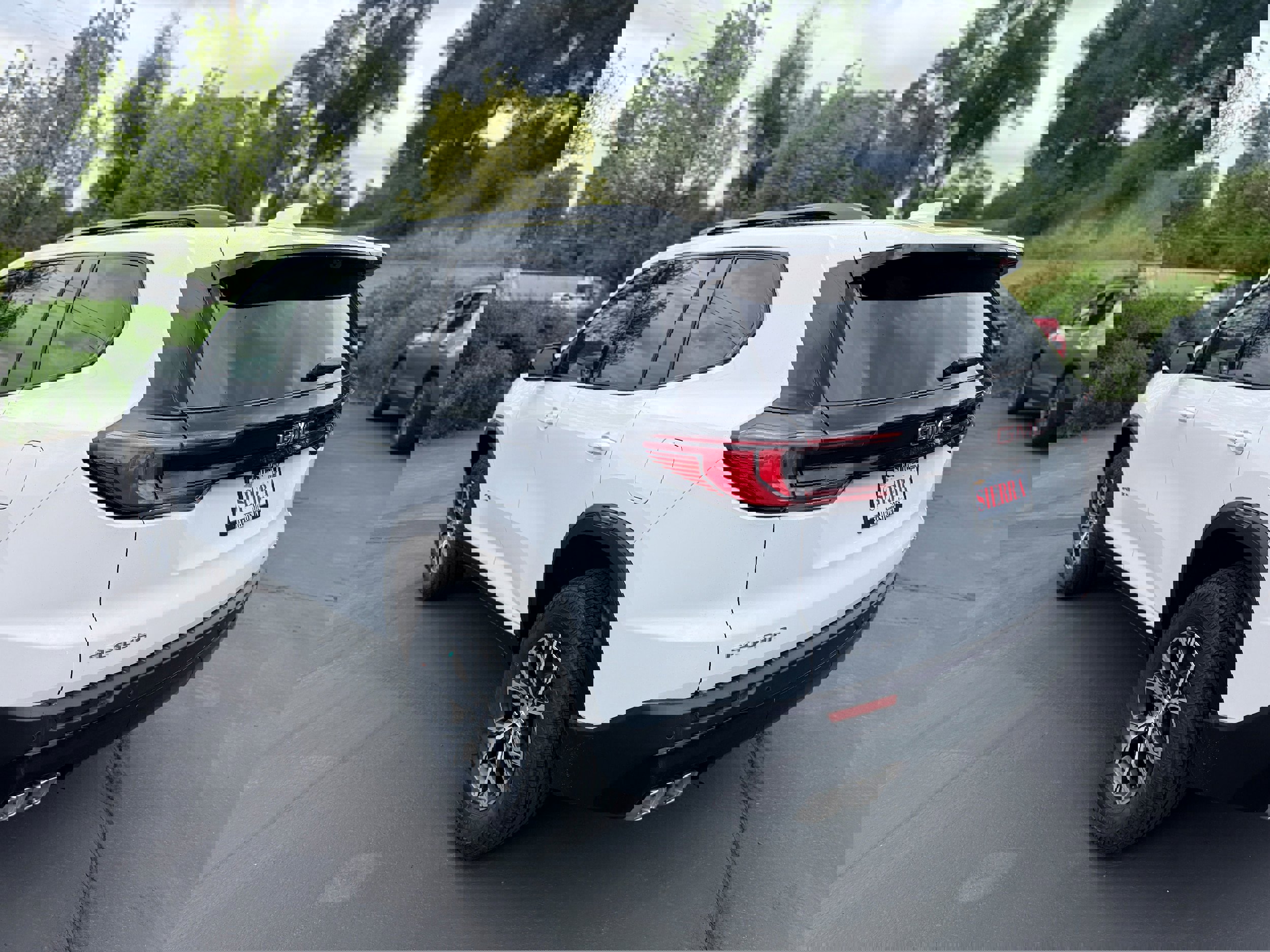 New 2026 GMC Acadia AT4 w/ LPO, Floor Liner Package image 6