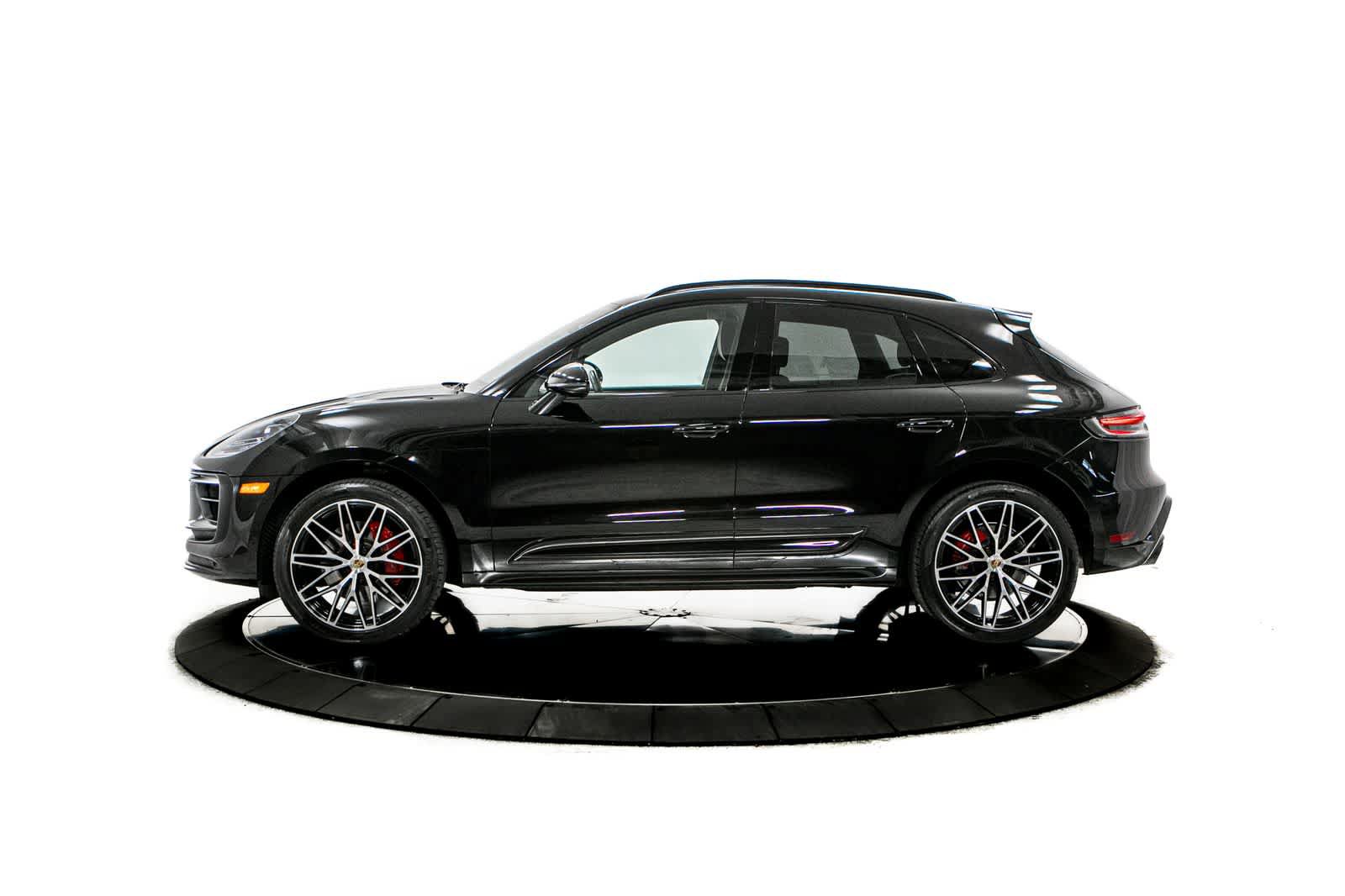 Used 2024 Porsche Macan S AWD/4WD image 2
