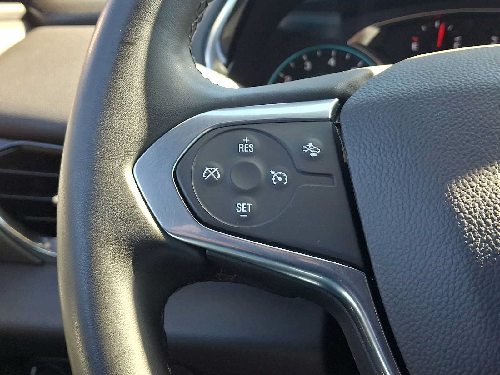 Used 2024 Chevrolet Traverse LT AWD/4WD image 21