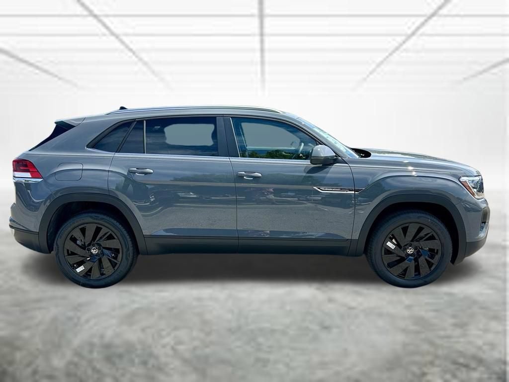 New 2026 Volkswagen Atlas Cross Sport SE FWD image 4