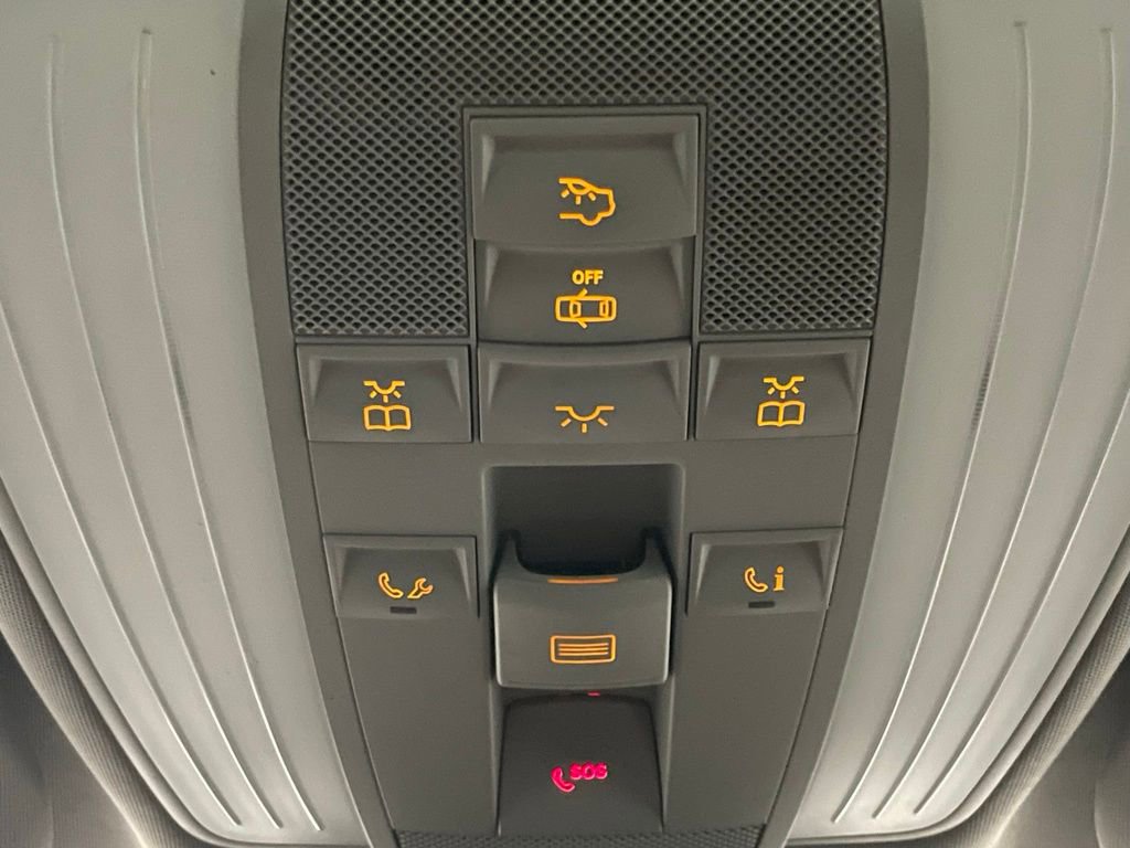 Used 2010 Mercedes-Benz E 550 4MATIC Sedan w/ Premium 2 Pkg image 27