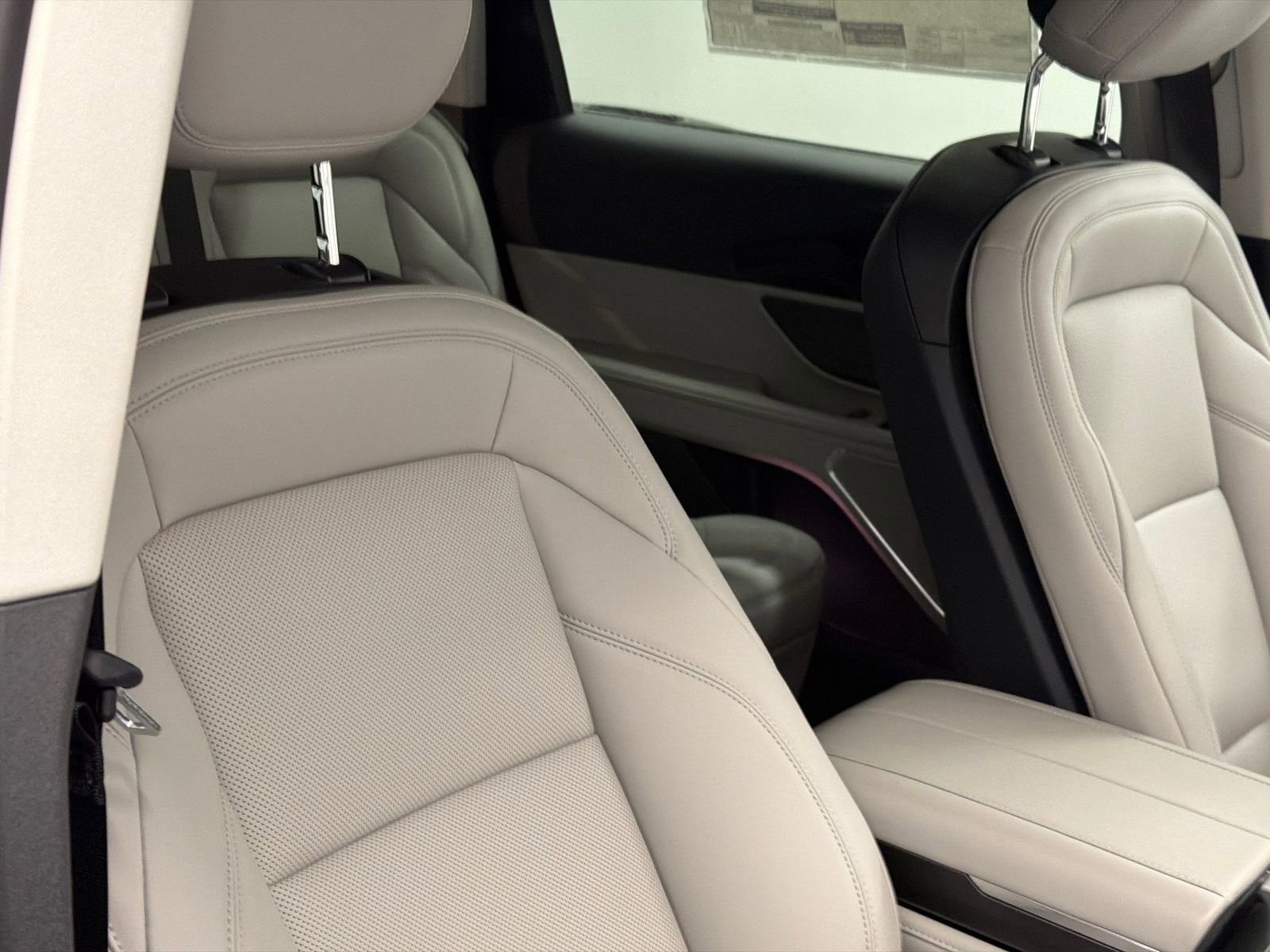 New 2026 Lincoln Nautilus Premier image 12