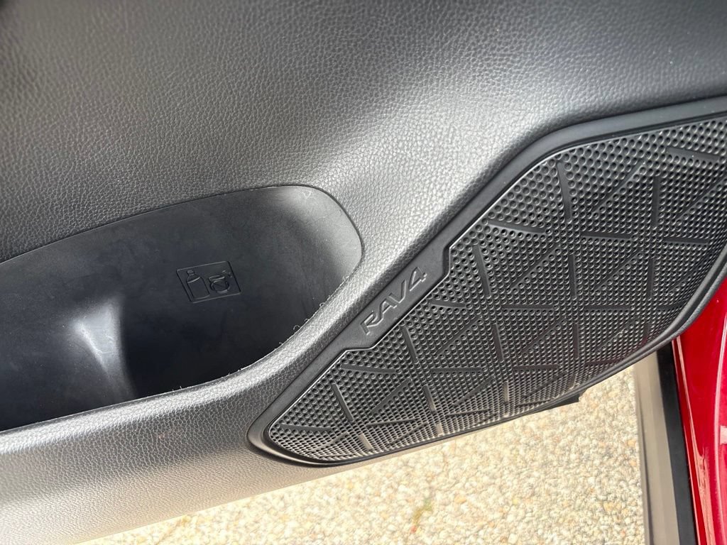 Used 2023 Toyota RAV4 XLE Premium FWD image 13