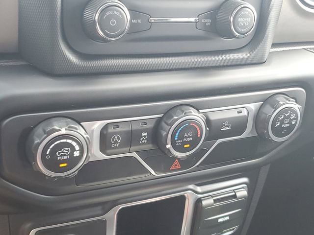 Used 2021 Jeep Wrangler Unlimited Sport AWD/4WD image 18
