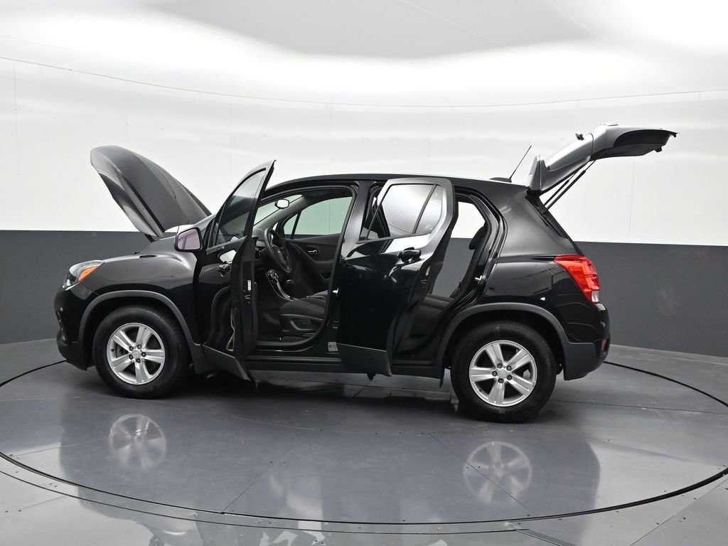 Used 2020 Chevrolet Trax LS FWD image 33