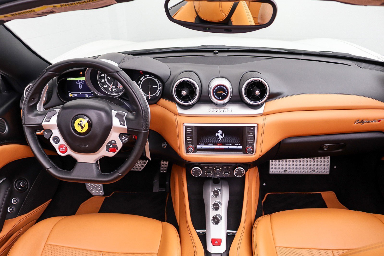Used 2017 Ferrari California T RWD image 25