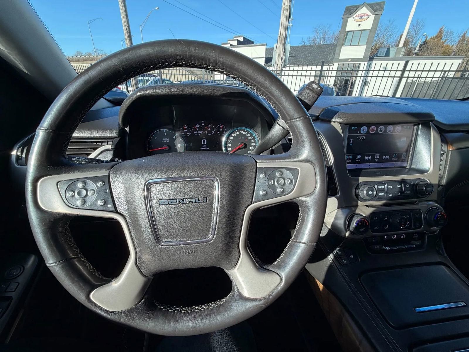 Used 2018 GMC Yukon XL Denali w/ Open Road Package image 32