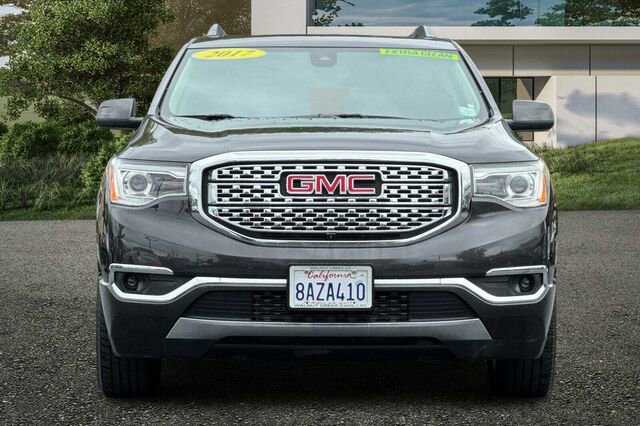 Used 2017 GMC Acadia Denali w/ Technology Package AWD/4WD image 9