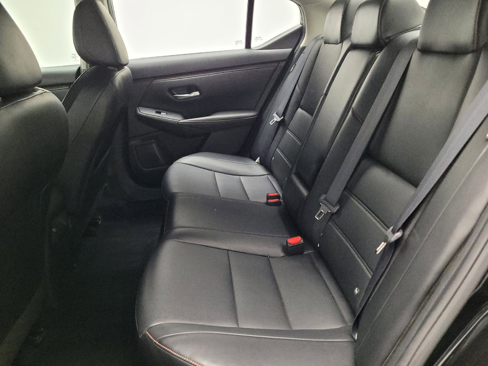 Used 2023 Nissan Sentra SR w/ SR Premium Package image 18