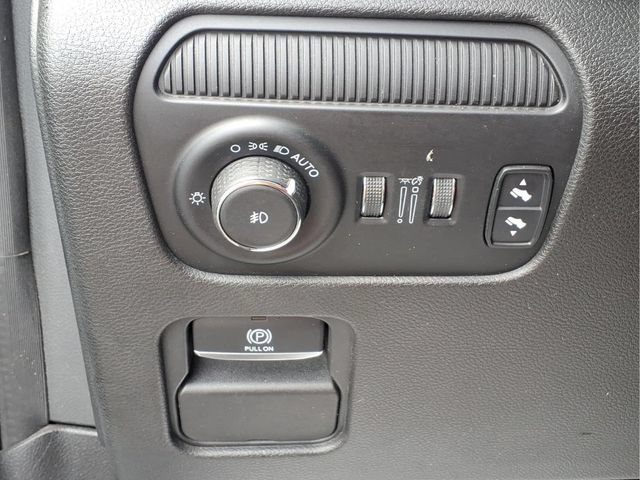 Used 2022 Jeep Wagoneer Series II RWD image 14