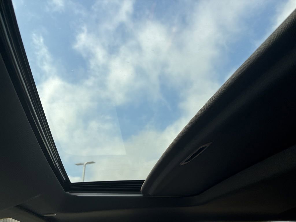 Used 2025 GMC Sierra 2500 AT4 w/ AT4 Premium Plus Package image 16