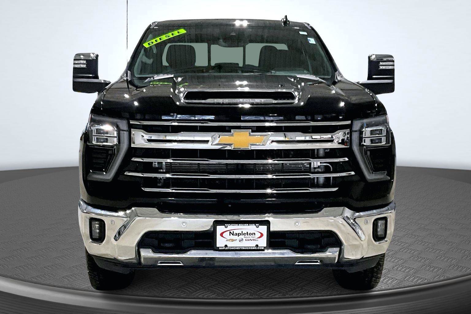 Used 2024 Chevrolet Silverado 2500 LTZ w/ LTZ Convenience Package image 3