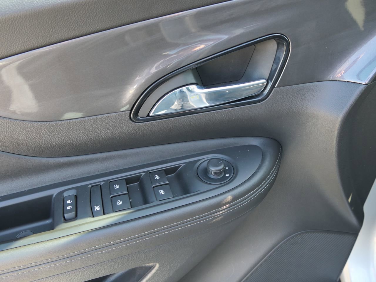 Used 2022 Buick Encore Preferred w/ Safety Package image 14