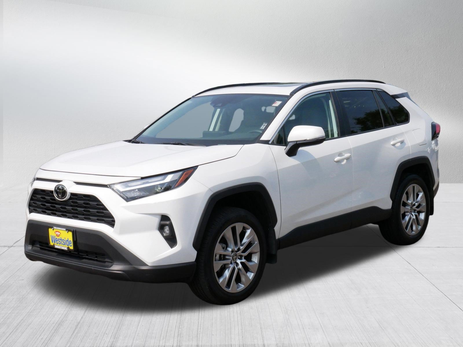 Used 2025 Toyota RAV4 XLE Premium w/ Weather Package AWD/4WD image 3