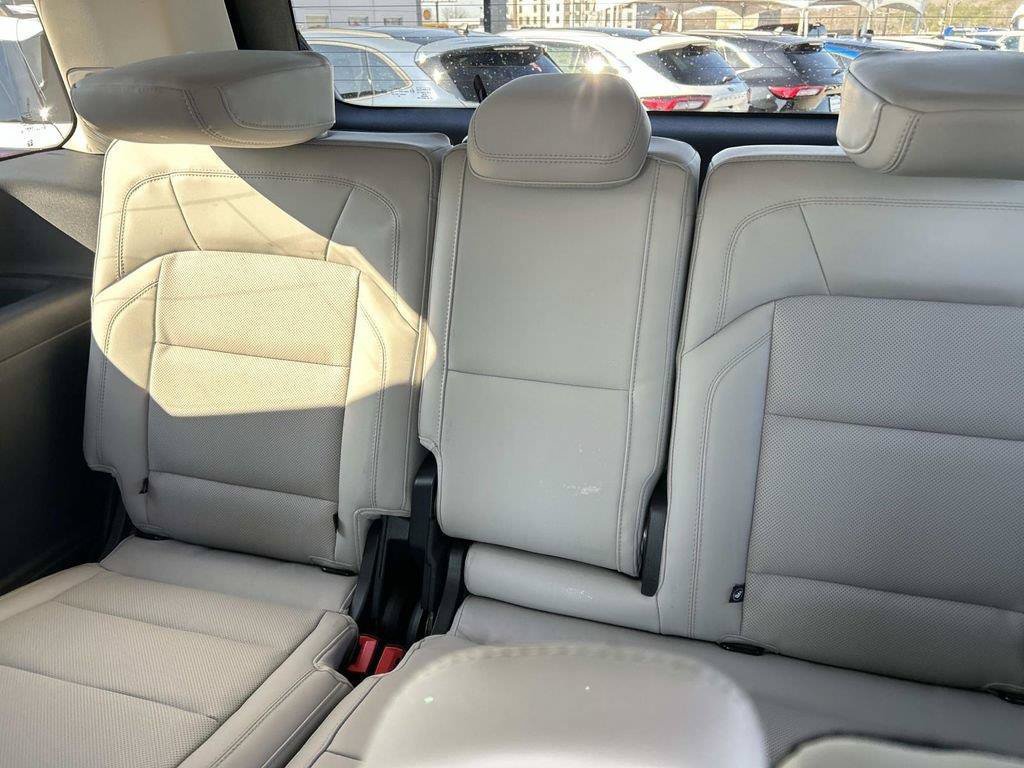 New 2026 Lincoln Navigator Premiere AWD/4WD image 14
