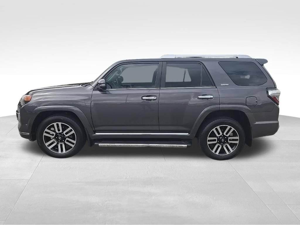 Used 2022 Toyota 4Runner Limited AWD/4WD image 9