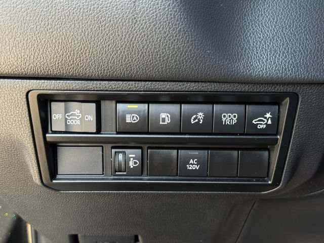 Used 2023 Toyota Tundra Limited w/ Power Package AWD/4WD image 27