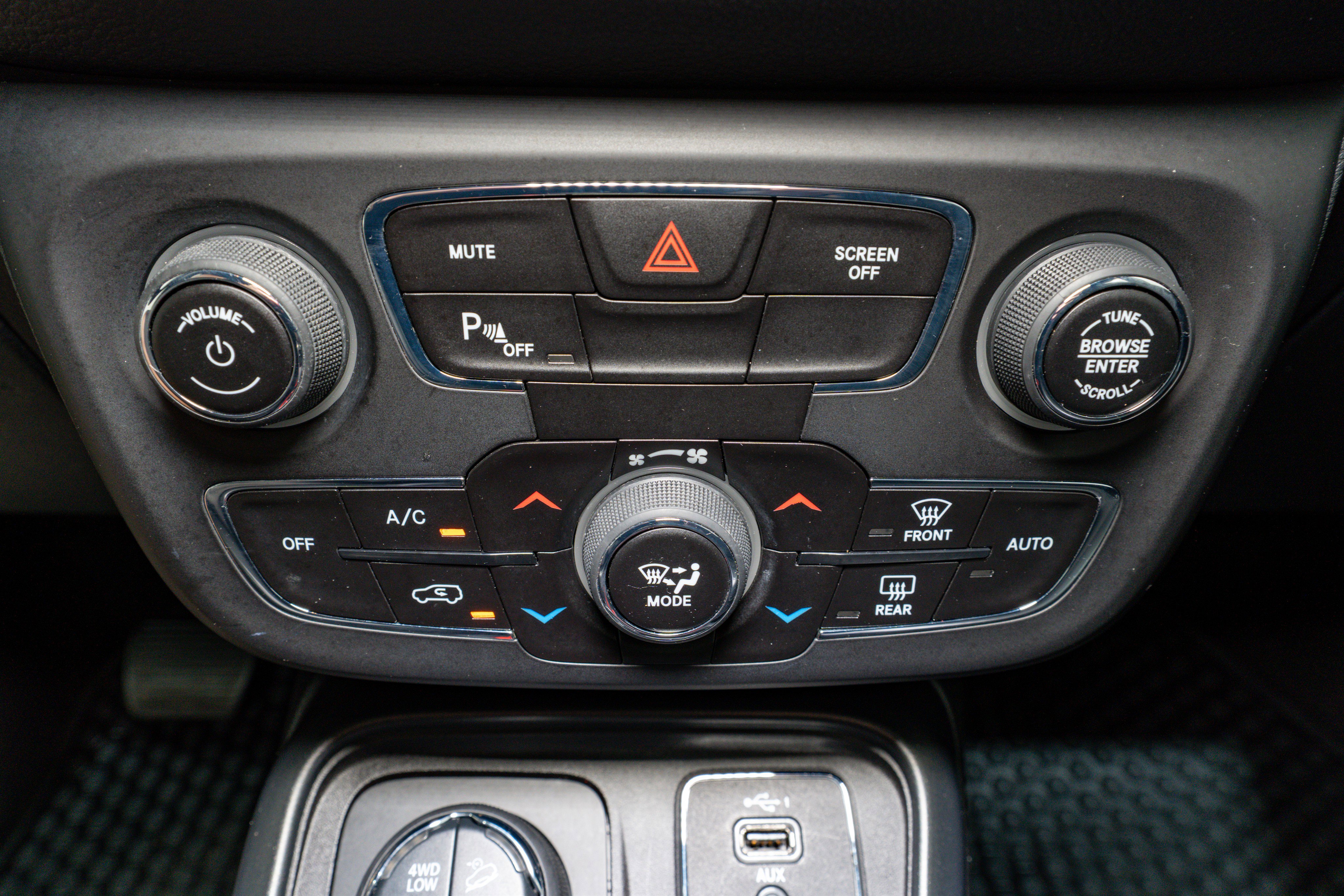 Used 2019 Jeep Compass Trailhawk w/ Cold Weather Group image 20