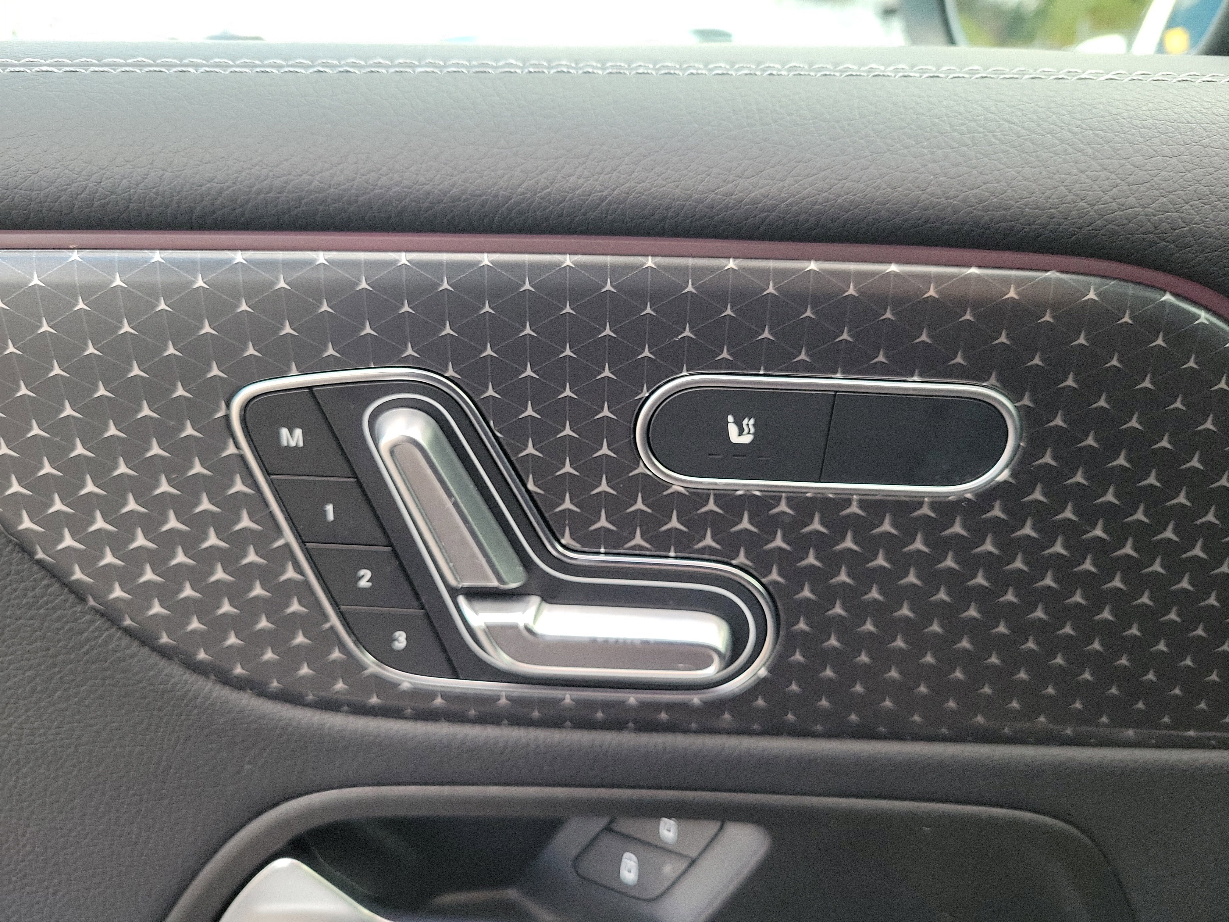 Certified 2025 Mercedes-Benz GLB 250 image 18