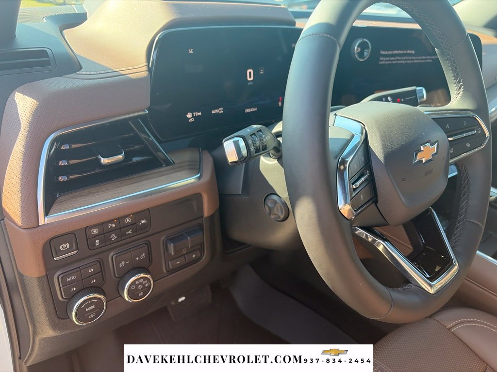 Used 2025 Chevrolet Tahoe High Country AWD/4WD image 11