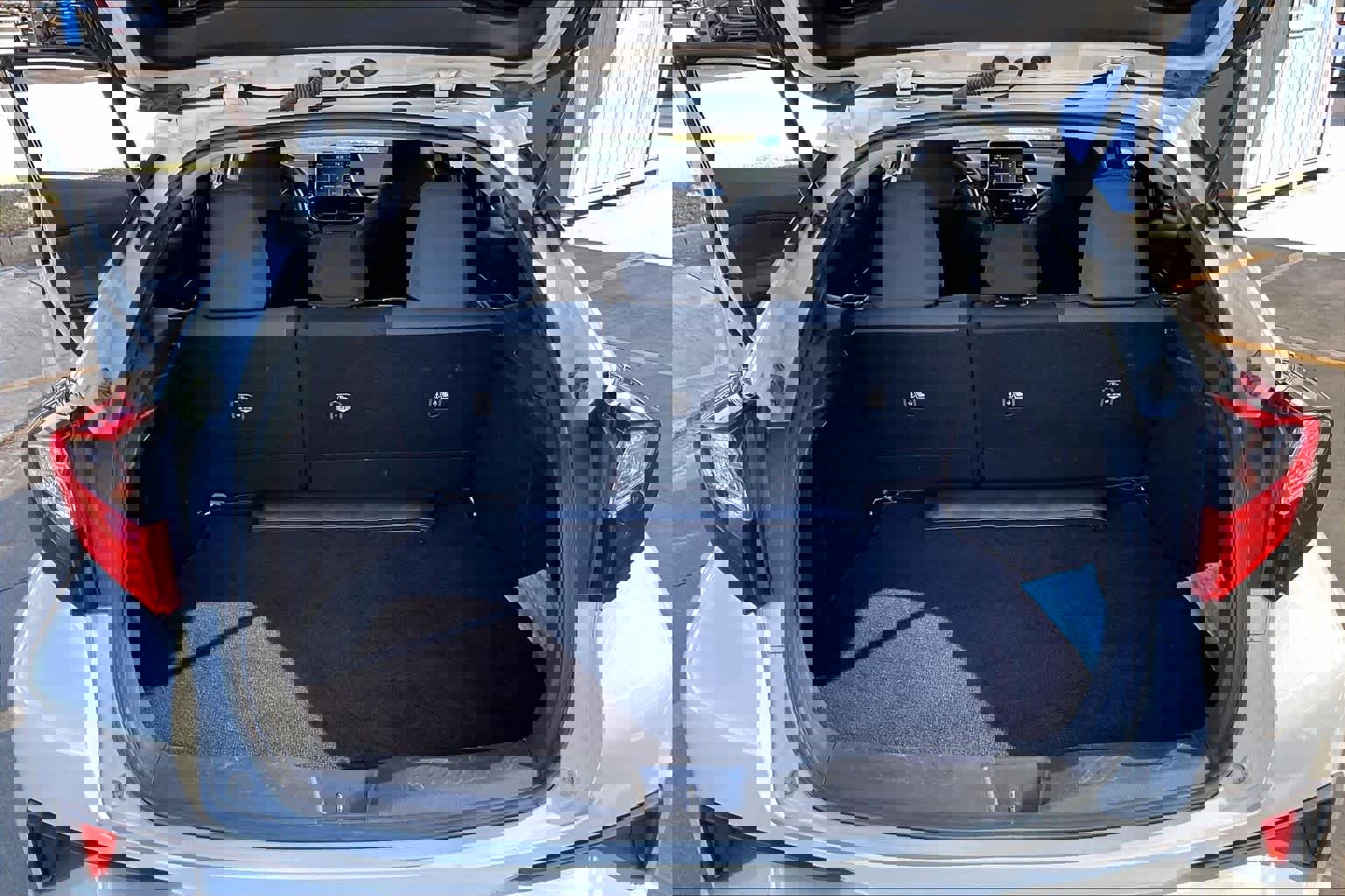 Used 2021 Toyota C-HR LE image 33