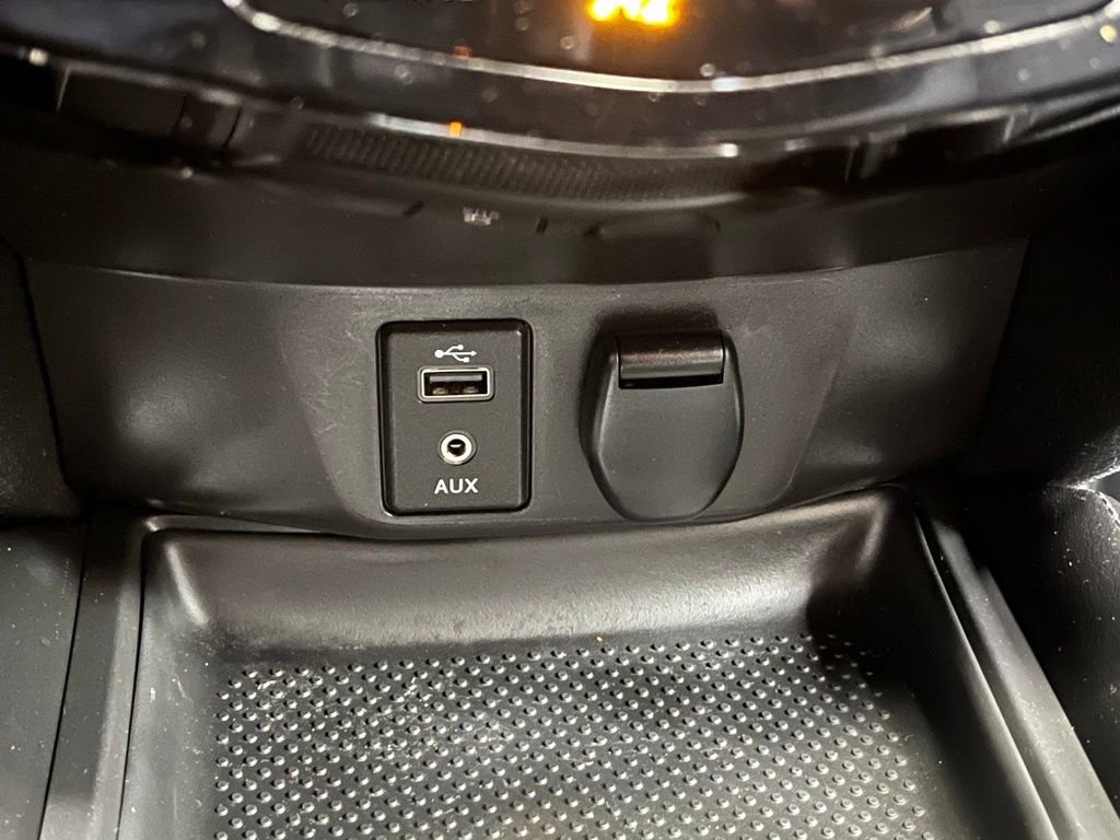 Used 2017 Nissan Rogue SL image 10